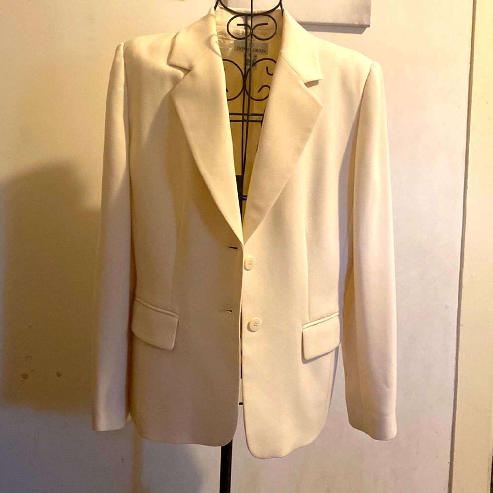 Donna Gray cream blazer. Beautiful!